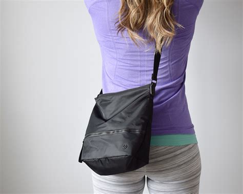 lululemon handbag review